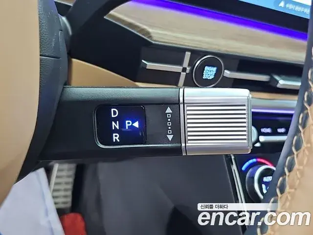 Hyundai Santa Fe 2023 — Photo 7/20