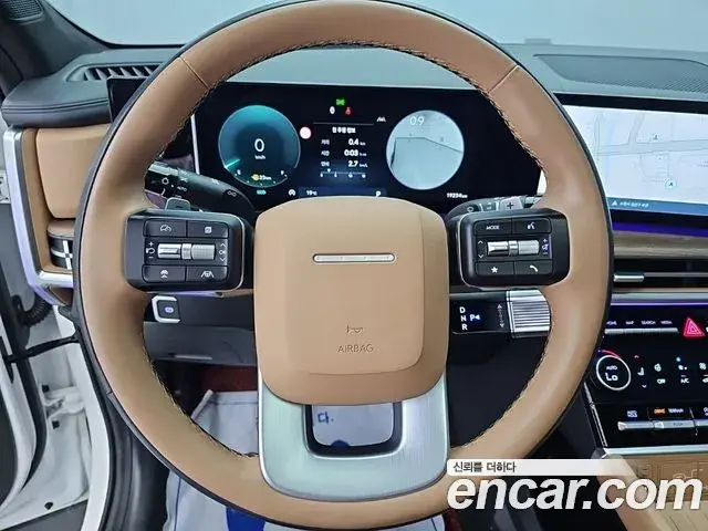 Hyundai Santa Fe 2023 — Photo 8/20