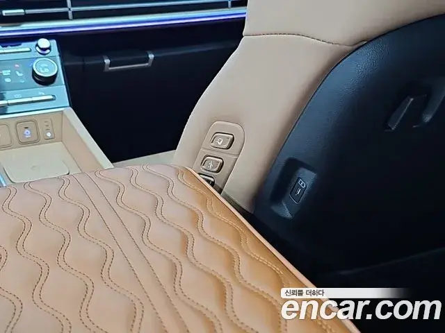 Hyundai Santa Fe 2023 — Photo 12/20