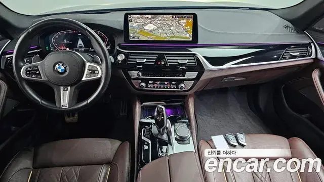 BMW 5 Series 2023 — Photo 7/20
