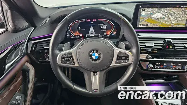 BMW 5 Series 2023 — Photo 13/20