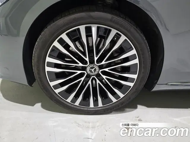 Mercedes-Benz S-Class 2023 — Şəkil 18/20