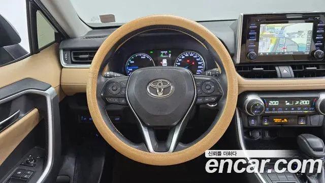 Toyota RAV4 2020 — Photo 13/20
