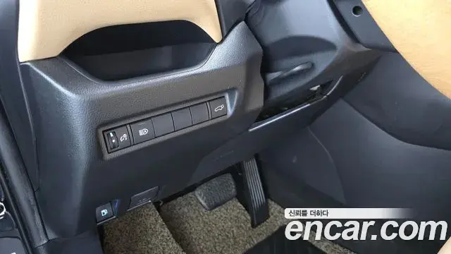 Toyota RAV4 2020 — Photo 18/20