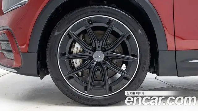 Mercedes-Benz GLB-Class 2025 — Photo 4/20