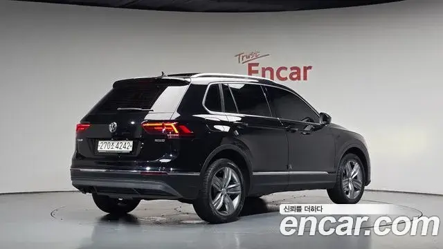 Volkswagen Tiguan 2018 — Şəkil 2/20