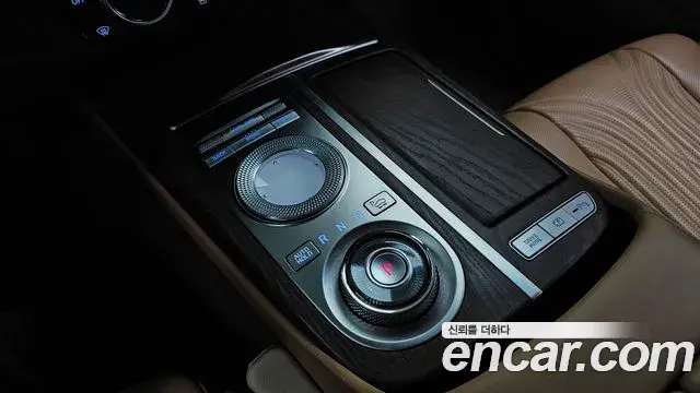 Genesis Electrified G80 2020 — Photo 9/20
