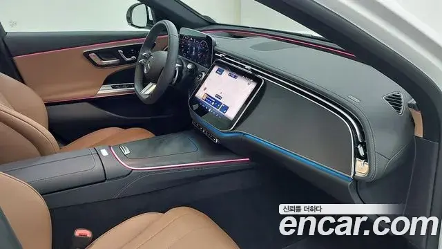Mercedes-Benz E-Class 2026 — Photo 8/17