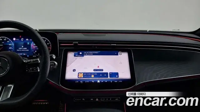 Mercedes-Benz E-Class 2026 — Photo 16/17