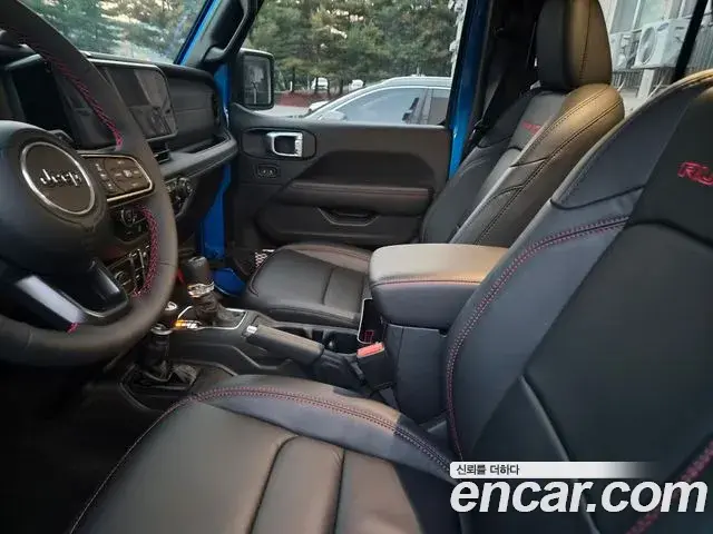 Jeep Wrangler 2025 — Şəkil 8/19