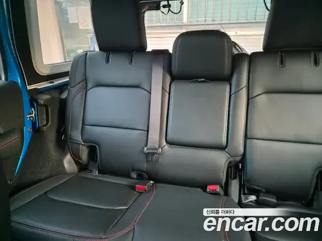 Jeep Wrangler 2025 — Şəkil 14/19