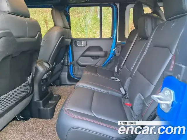 Jeep Wrangler 2025 — Şəkil 16/19