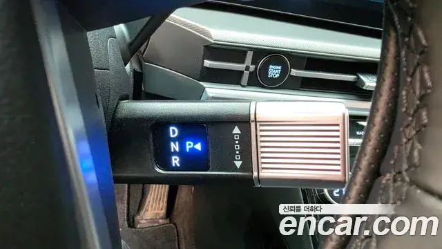 Hyundai Santa Fe 2024 — Şəkil 9/20