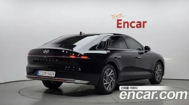 Hyundai Grandeur 2026 — Photo 2/20