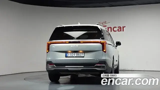 Kia Carnival 2024 — Photo 4/20