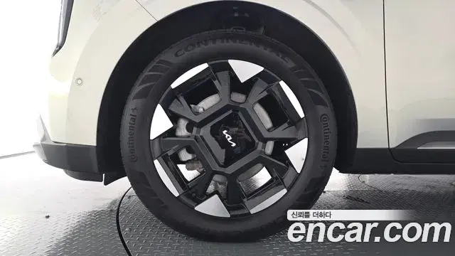 Kia Carnival 2024 — Photo 5/20