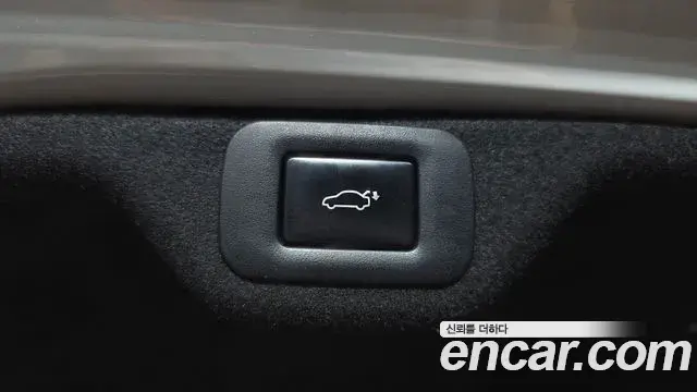 Lexus ES300h 2024 — Photo 19/20