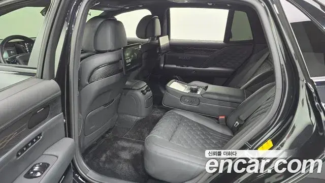 Genesis G90 2024 — Photo 11/20