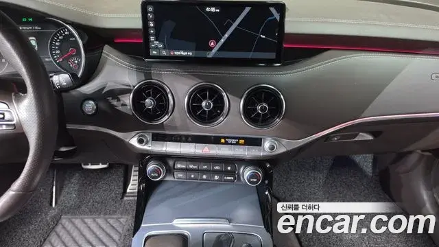 Kia Stinger 2020 — Photo 19/20