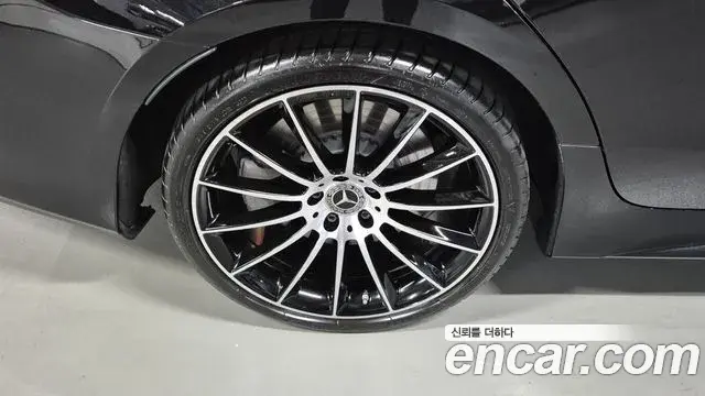 Mercedes-Benz CLS-Class 2021 — Photo 4/20