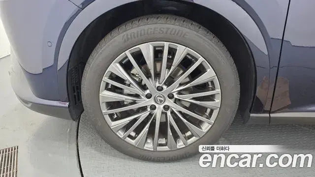 Lexus RX350h 2023 — Photo 5/20