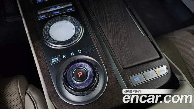 Genesis Electrified G80 2022 — Şəkil 9/20