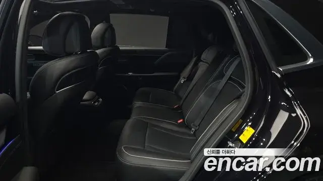 Genesis G90 2024 — Photo 12/20