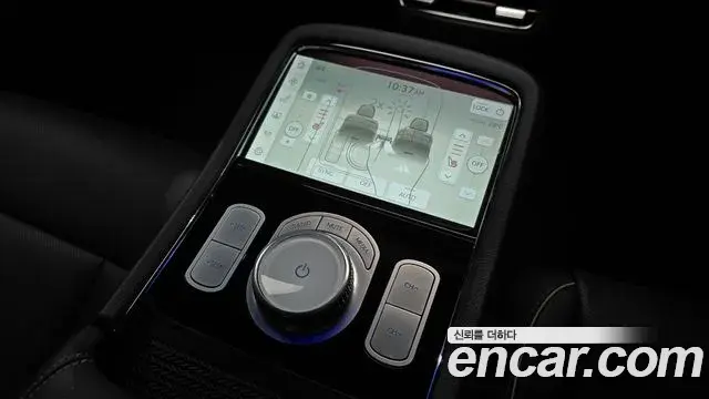 Genesis G90 2024 — Photo 17/20