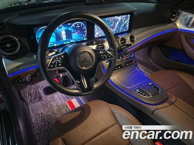 Mercedes-Benz E-Class 2021 — Photo 3/5
