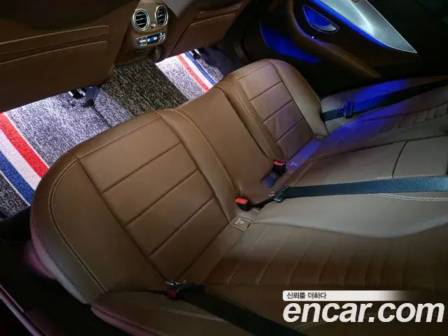 Mercedes-Benz E-Class 2021 — Photo 4/5