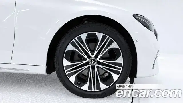 Mercedes-Benz E-Class 2026 — Şəkil 5/20