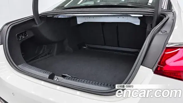 Mercedes-Benz E-Class 2026 — Şəkil 11/20