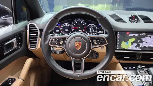 Porsche Cayenne 2019 — Photo 13/20