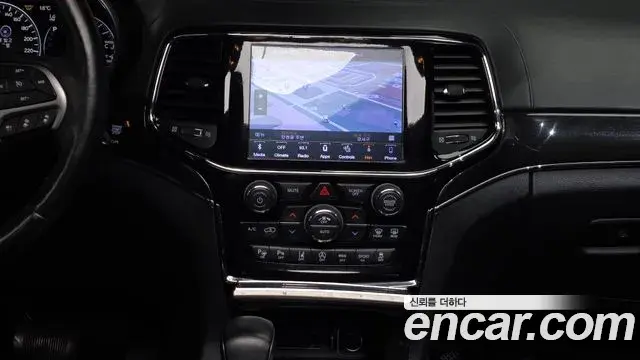 Jeep Grand Cherokee 2019 — Şəkil 13/20