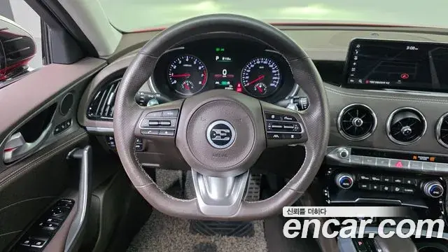 Kia Stinger 2021 — Şəkil 13/20