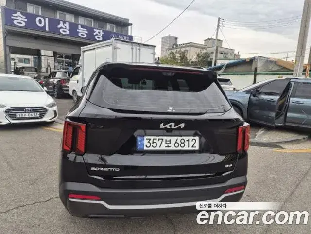 Kia Sorento 2024 — Photo 2/16