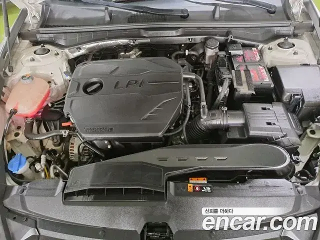 Hyundai Sonata Hybrid 2022 — ფოტო 17/17