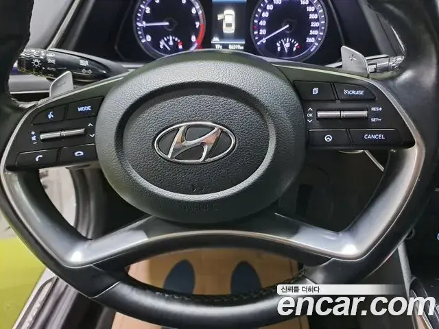 Hyundai Sonata Hybrid 2022 — ფოტო 13/17