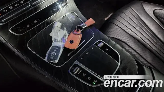 Mercedes-Benz CLS-Class 2022 — Photo 17/20