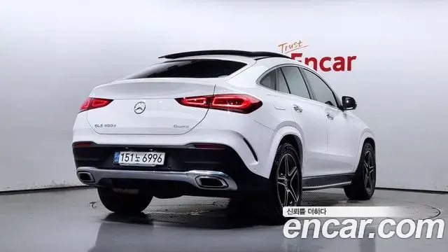 Mercedes-Benz GLE-Class 2020 — Фото 2/20
