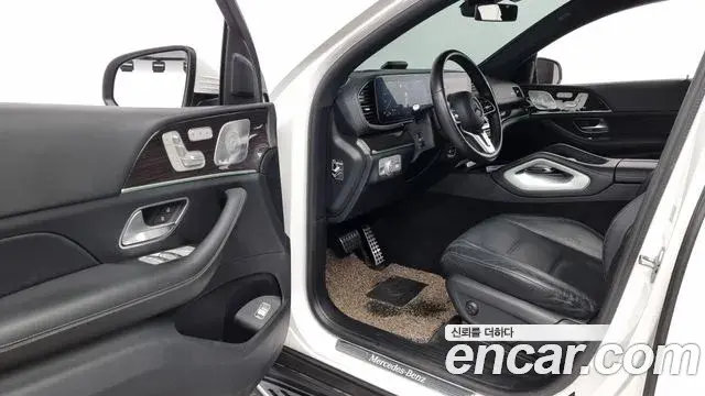 Mercedes-Benz GLE-Class 2020 — Фото 10/20