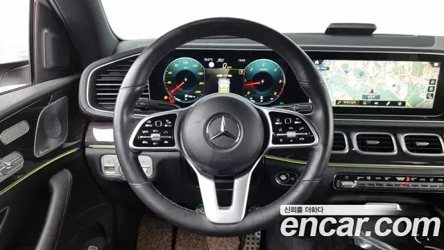 Mercedes-Benz GLE-Class 2020 — Фото 13/20
