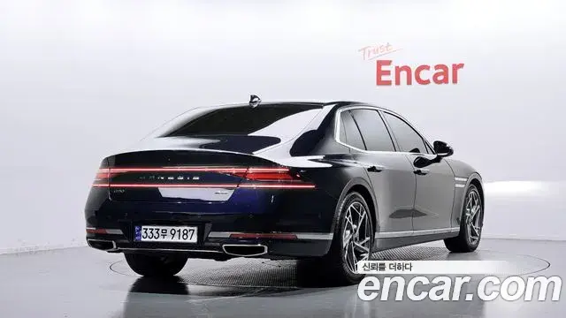 Genesis G90 2022 — Photo 2/20