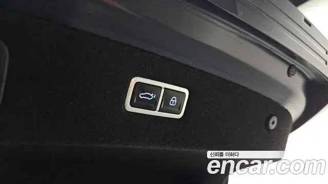 Genesis G90 2022 — Photo 18/20
