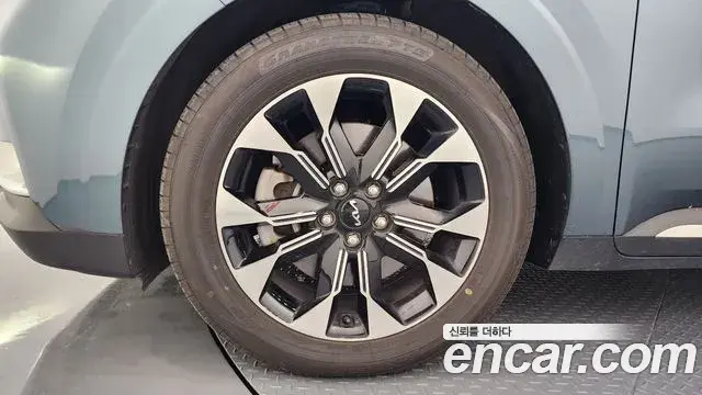 Kia Carnival 2022 — Фото 5/20