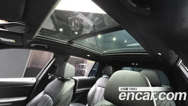 BMW X7 2020 — Photo 18/20