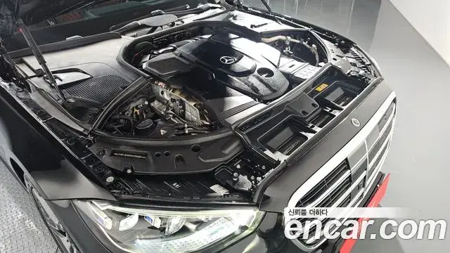 Mercedes-Benz S-Class 2021 — ფოტო 1/20