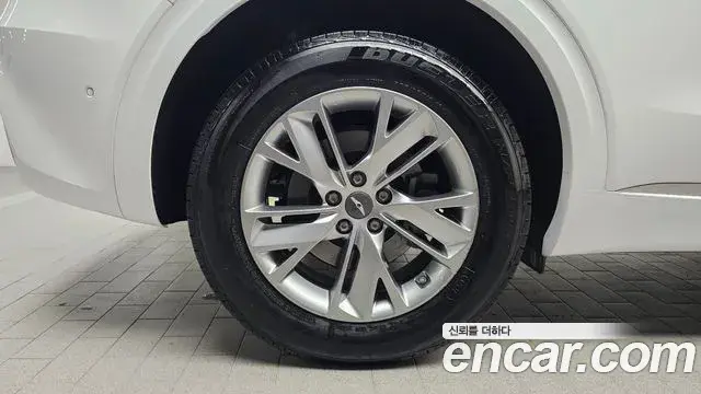 Genesis GV70 2021 — Photo 5/20