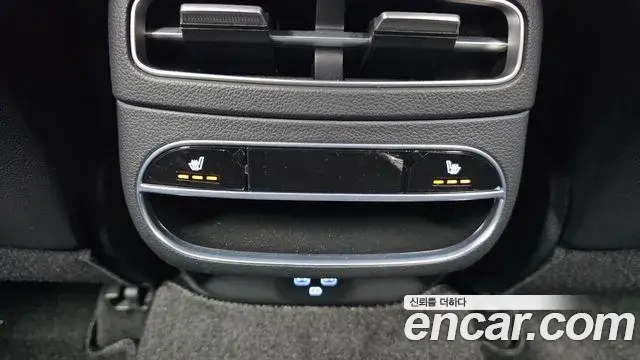 Genesis GV70 2021 — Photo 18/20