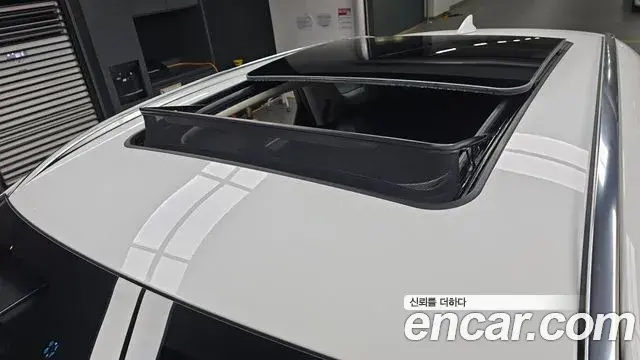 Genesis GV70 2021 — Photo 19/20